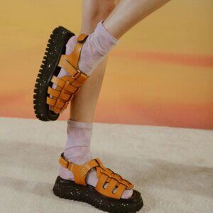 NEW! Labucq Boomer Cosmic Marigold Sandals 38